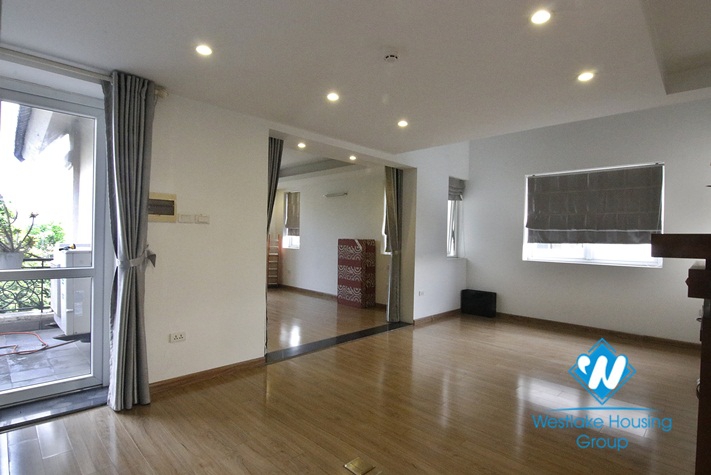 Fully furnished pool villa to rent in Vinhomes Riverside Hanoi